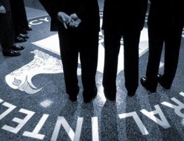 Tο «βαθύ λαρύγγι» της διαρροής από τη CIA στο Wikileaks αναζητά το FBI